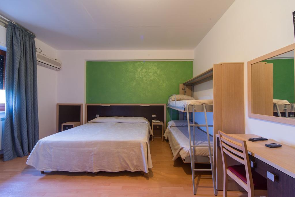 Hotel Del Camerlengo Fara San Martino Номер фото